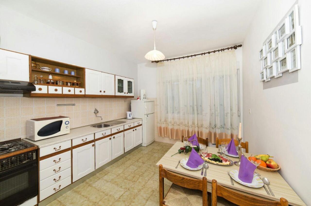Beautiful Apartment In Center Of Трогир Экстерьер фото