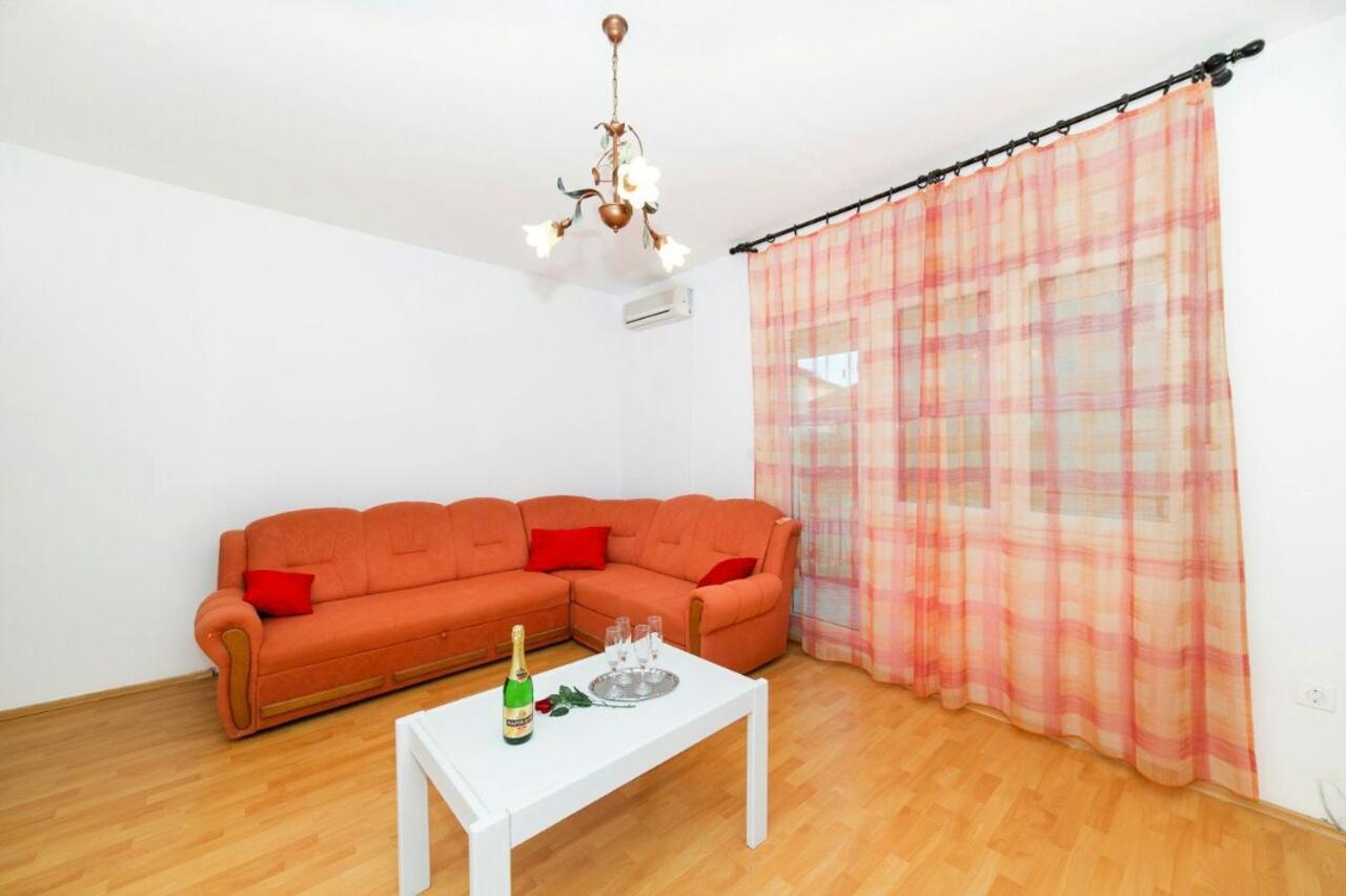 Beautiful Apartment In Center Of Трогир Экстерьер фото
