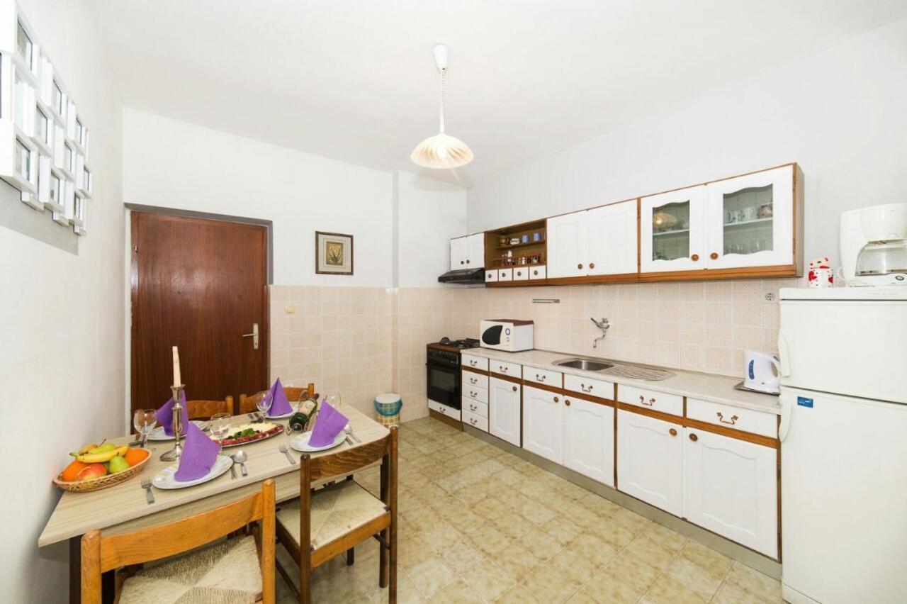 Beautiful Apartment In Center Of Трогир Экстерьер фото